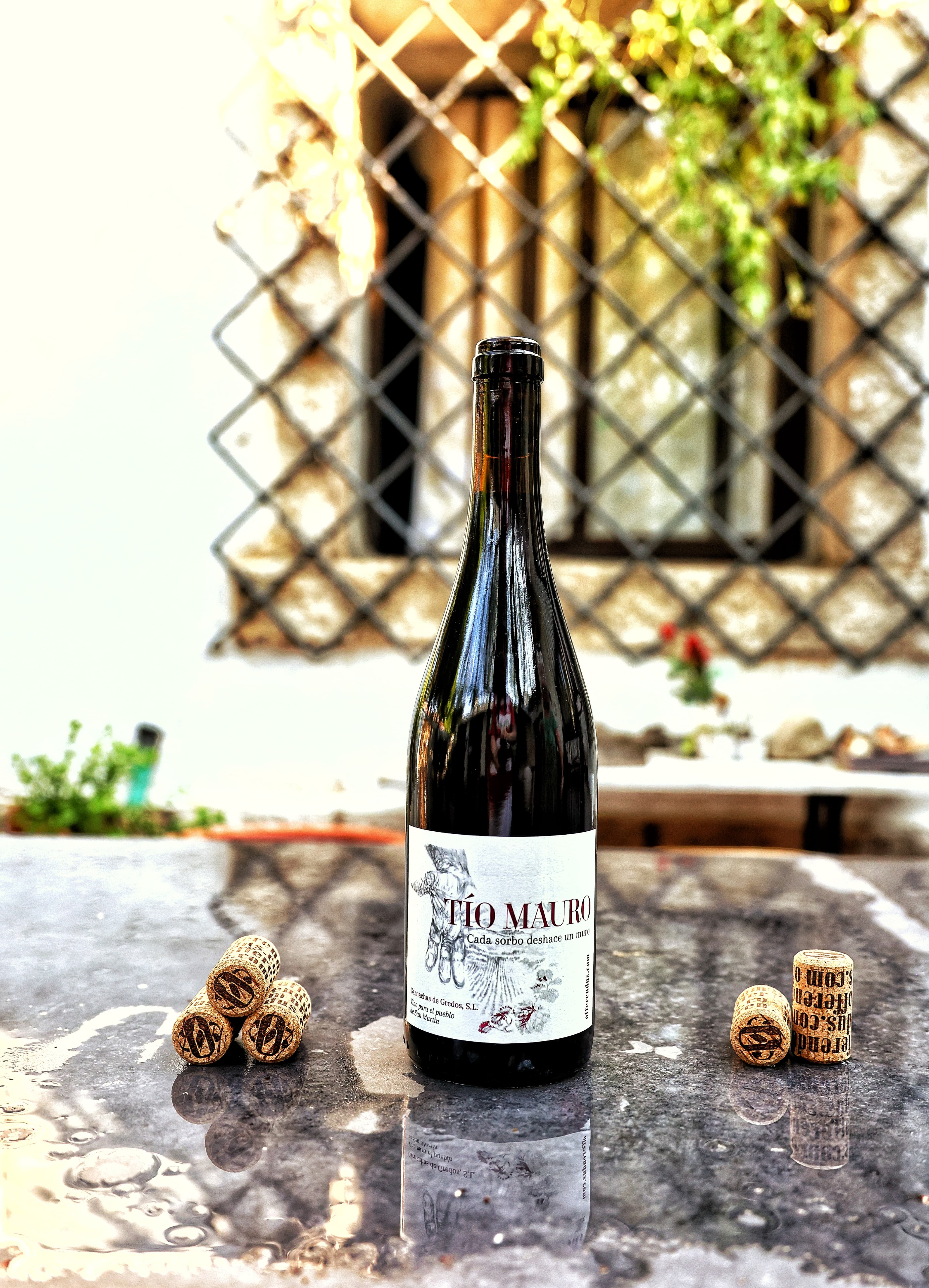 Tío Mauro wine bottle